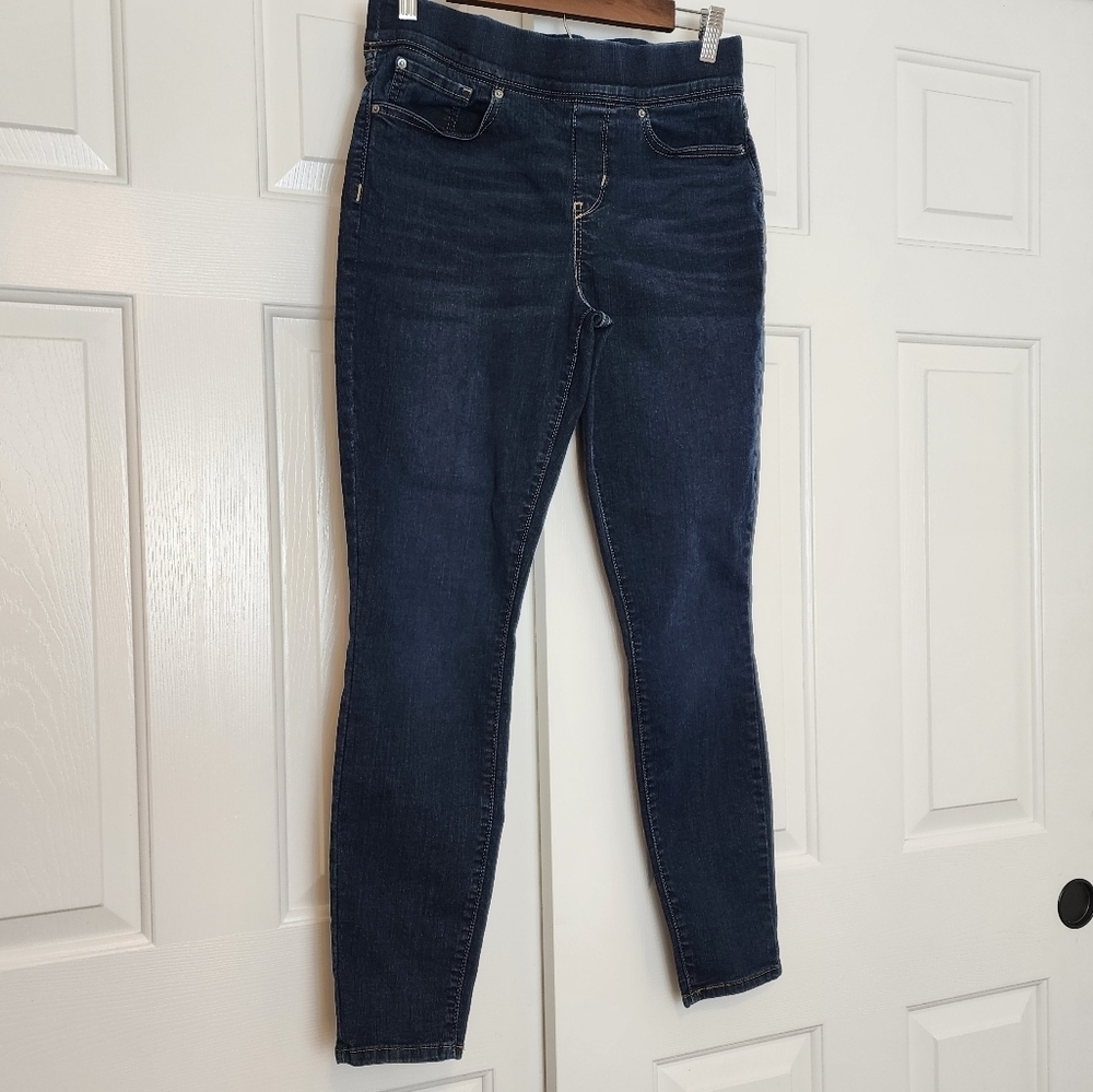 Levi Strauss Totally Slimming Pull On Skinny Dark Wash Women's Jeans Size 10